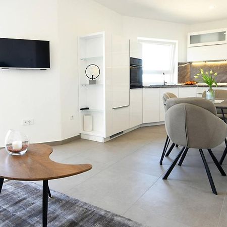 Apartments Mary Malinska Extérieur photo