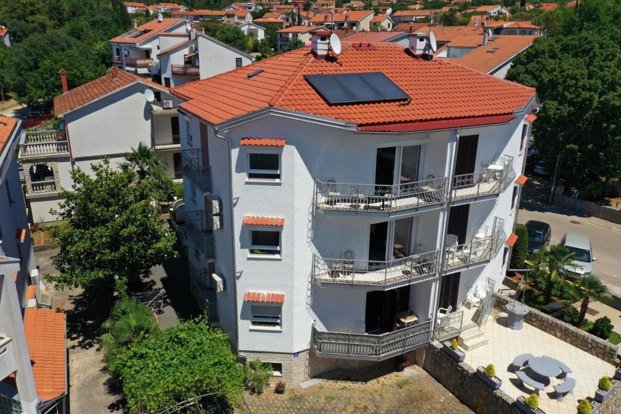 Apartments Mary Malinska Extérieur photo