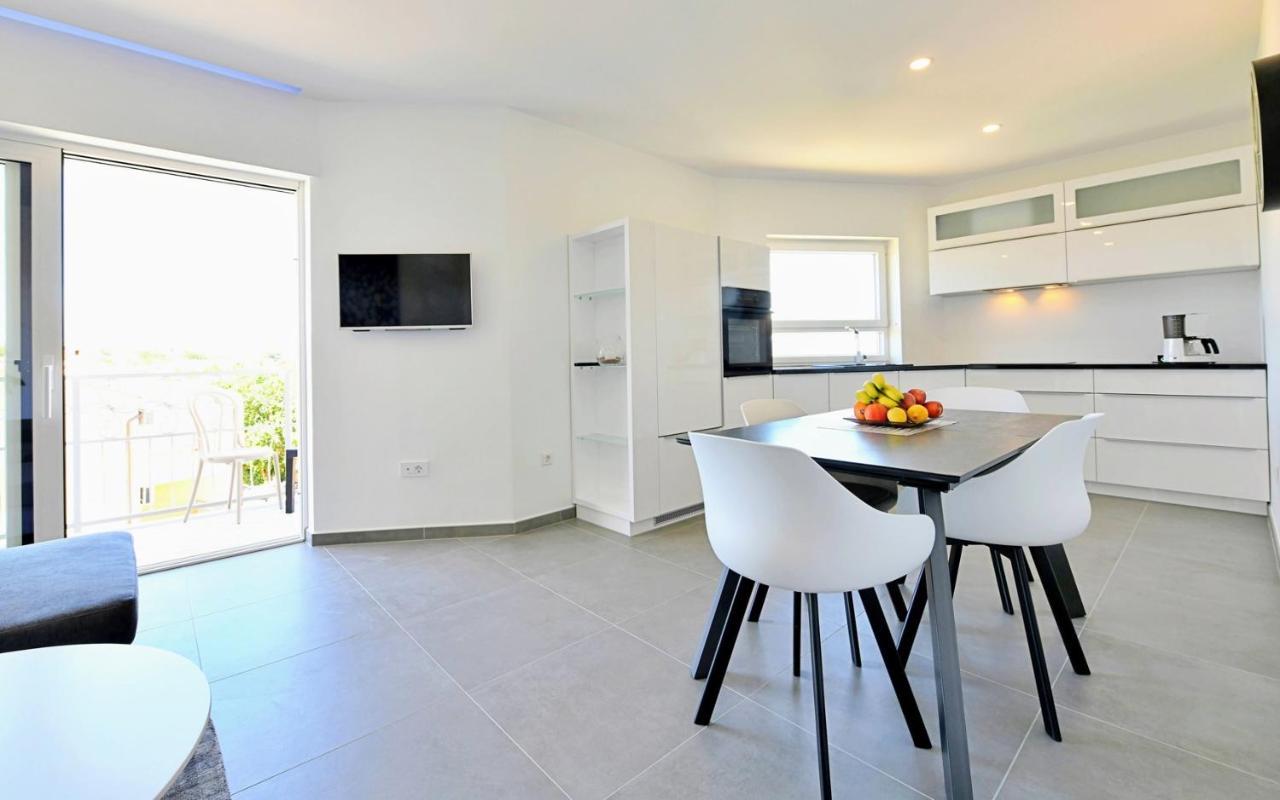 Apartments Mary Malinska Extérieur photo