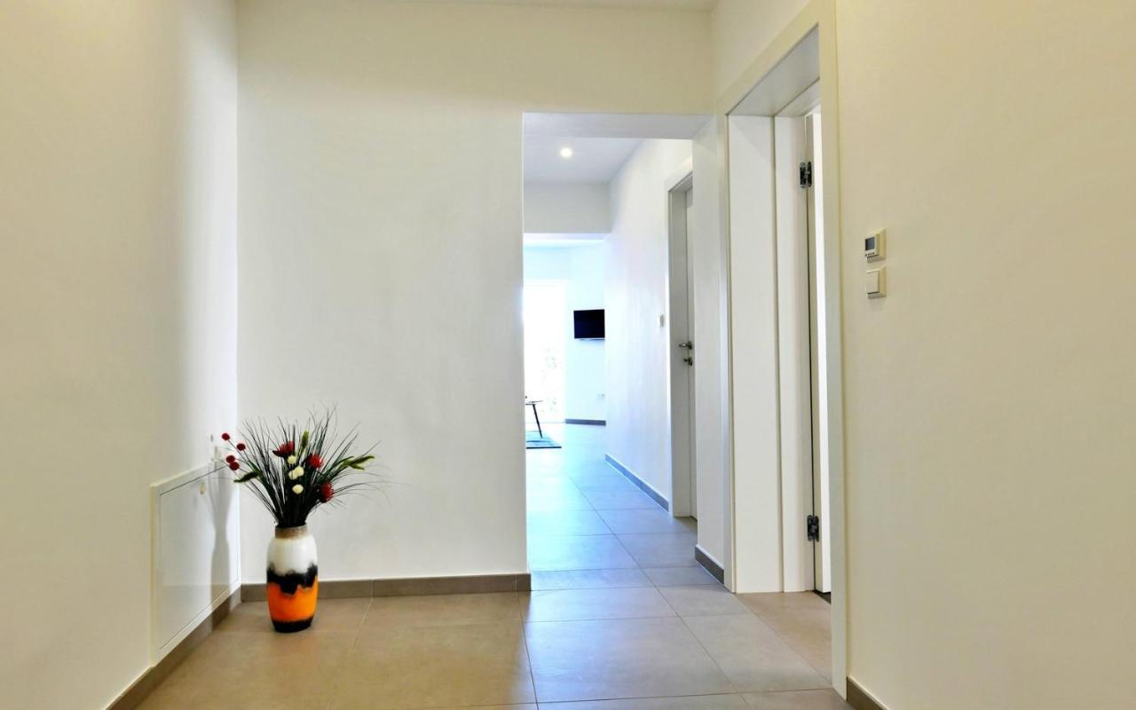 Apartments Mary Malinska Extérieur photo