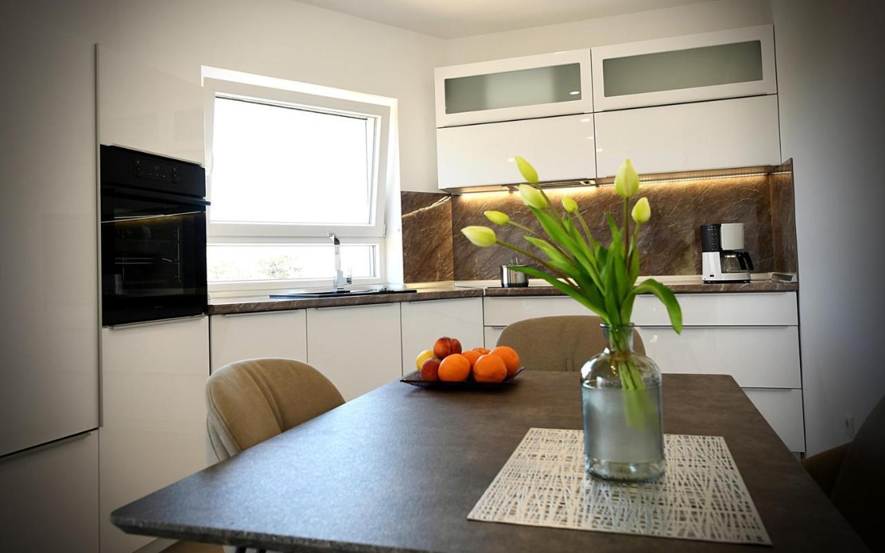 Apartments Mary Malinska Extérieur photo